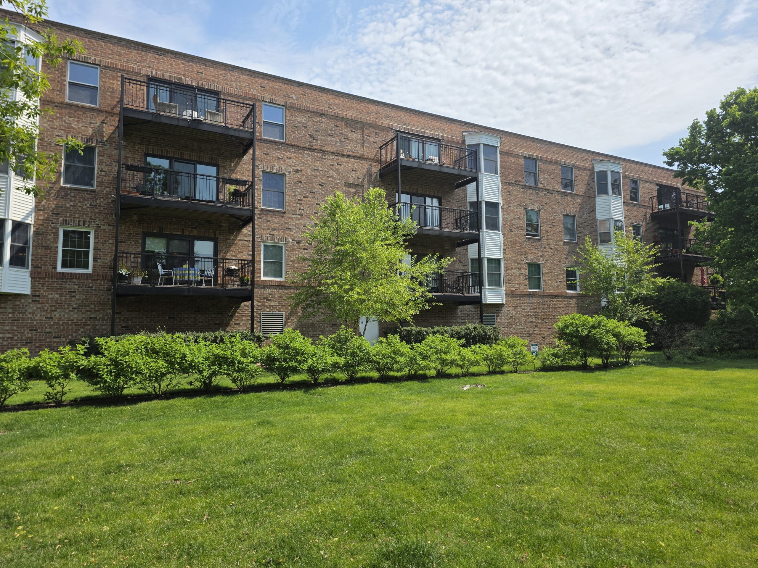 Grinding – Tuckpointing – Masonry Repair – Lintel Replacement – Parapet Wall Repair – Waterproofing