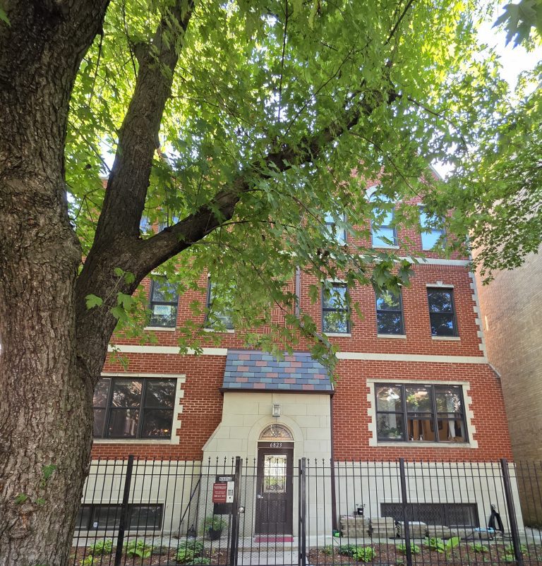 Tuckpointing and Caulking Project in Chicago, Illinois